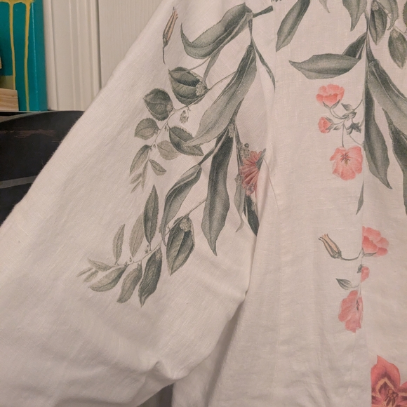 Chico's Elegant White Jacket with Floral Accents - Picture 3 of 11